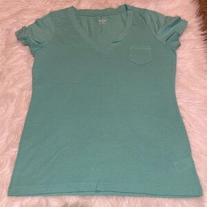 5 pack of v neck woman tees